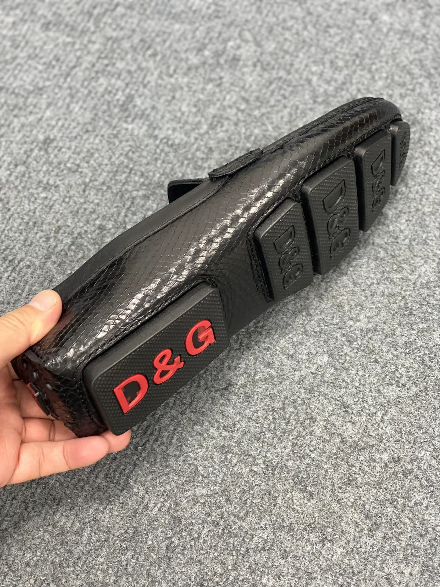 Men's Men's Shoes Men's Men's Shoes 💰700 new style "DG Duban Spring New Casual Driving Shoes" latest hot style, top brand luxury ~ purchasing agency, top quality ~.  The upper is made of imported original cowhide with fine workmanship. The original stylish and stylish soft rubber wear-resistant and non-slip outsole is light and comfortable on the feet. The real thing looks better in real life, 38-45